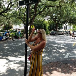 Moving Sale!!! We Are Moving Out Of State. Make An Offer! Im Here For It :)